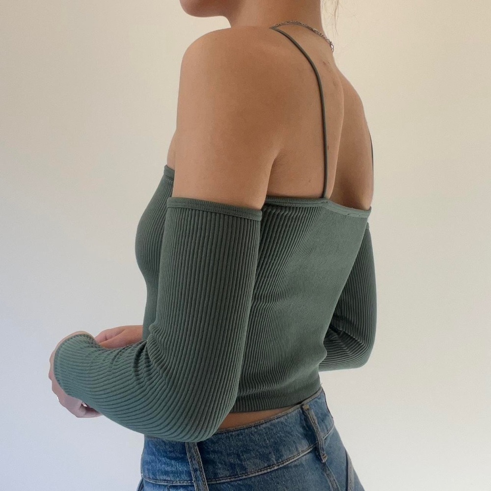 NWT - ZARA - Green ribbed Open shoulder Cropped top. M/L - Picture 8 of 9